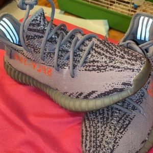 Grey Used Yeezys !! Size 6 1/2 in men